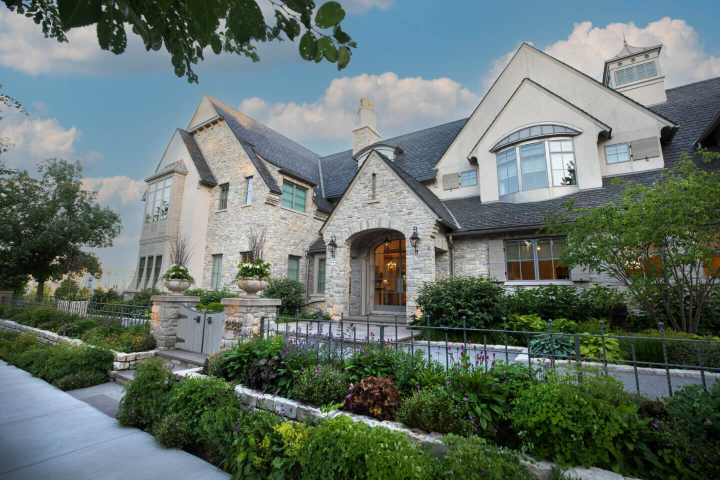 Pollinator Brooks 26